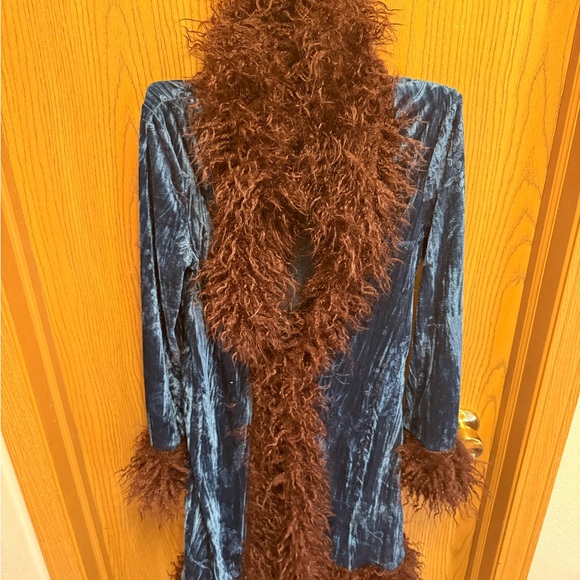 Macy's Blue Velvet Teddy Jacket with Brown Faux Fur Trim - Picture 5 of 5